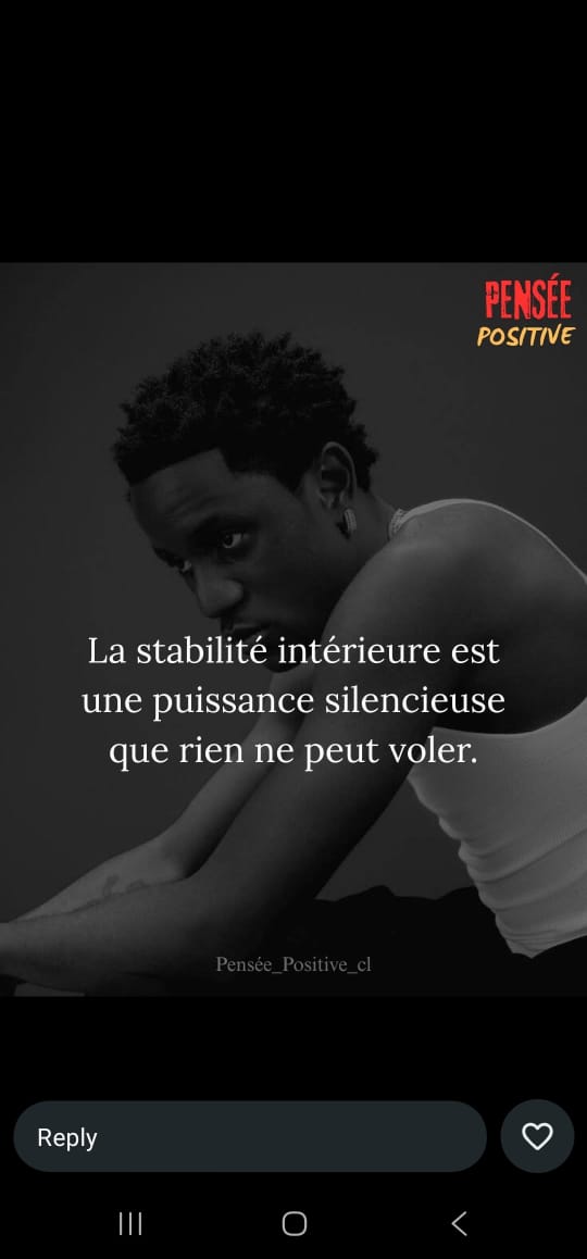 LE SILENCE EST UNE ARME FORTE QUE PEU DE GENS MAÎTRISENT. LE SILENCE EST L'OREILLE DE L'ÂME