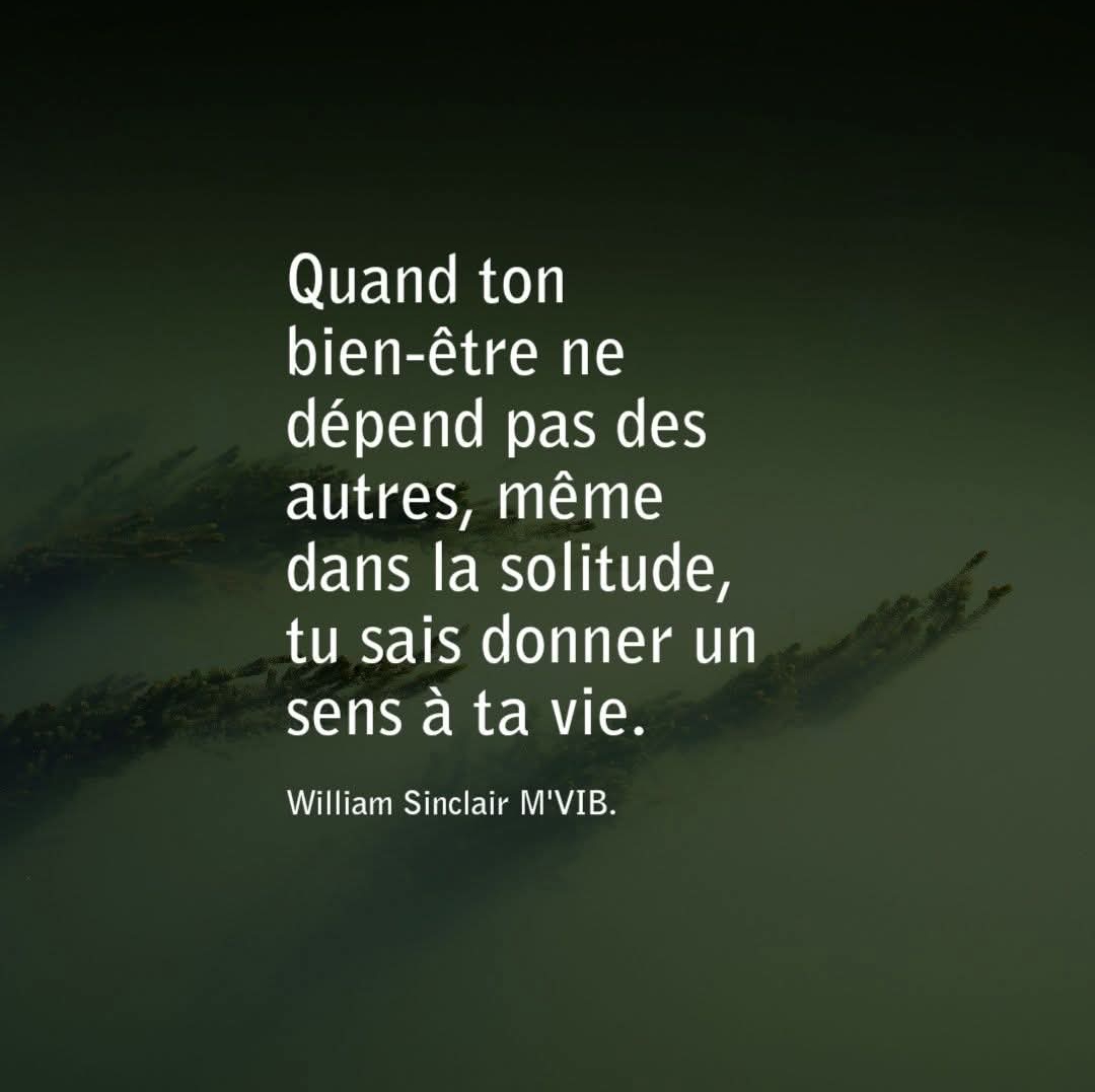 Ne t'adaptes  pas à ce qui ne te rend pas heureux. Tu mérites de devenir la personne que tu as toujours rêvée d'être